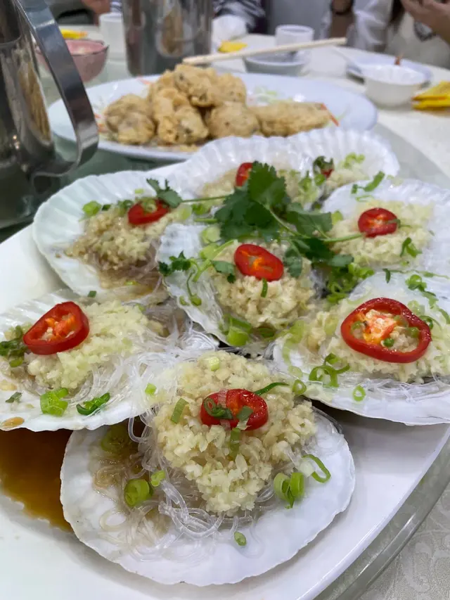 蒜蓉粉絲蒸扇貝