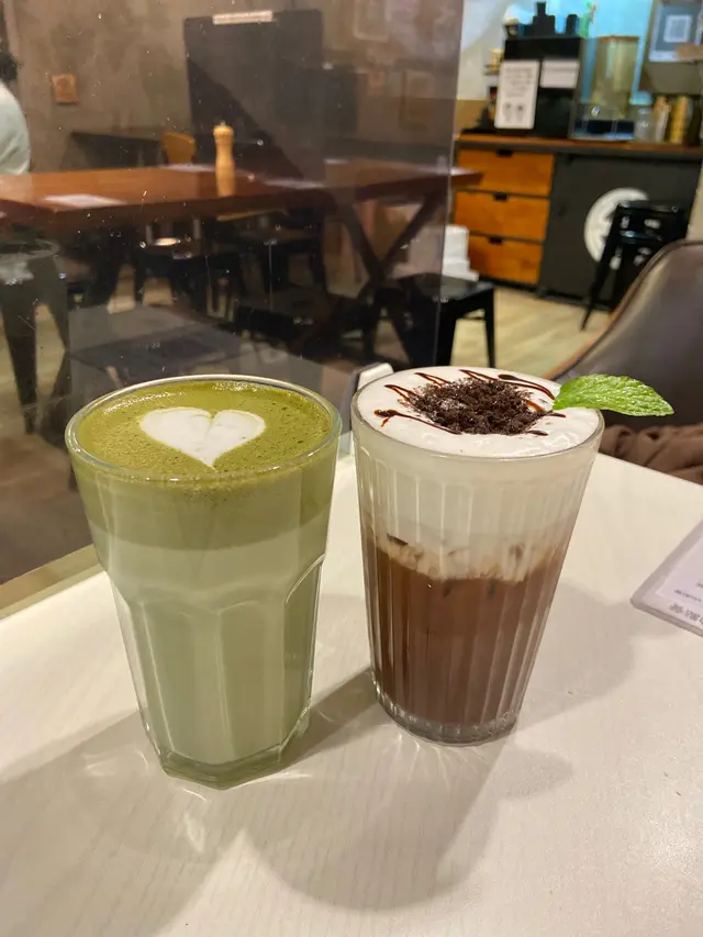 抹茶牛奶& 凍朱古力