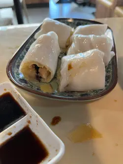 鸡肉春卷再加好厚嘅肠粉皮