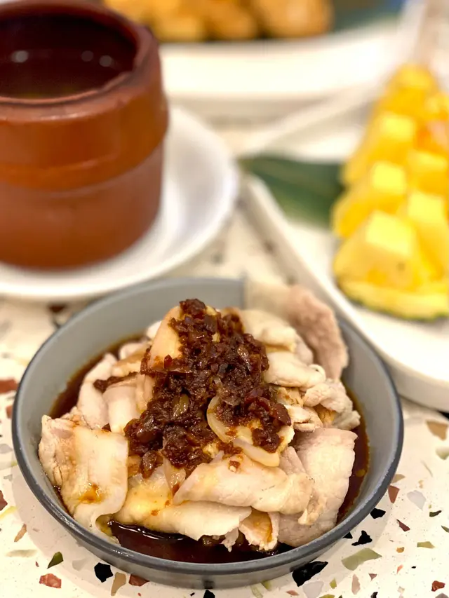 蒜泥白肉黑毛豬