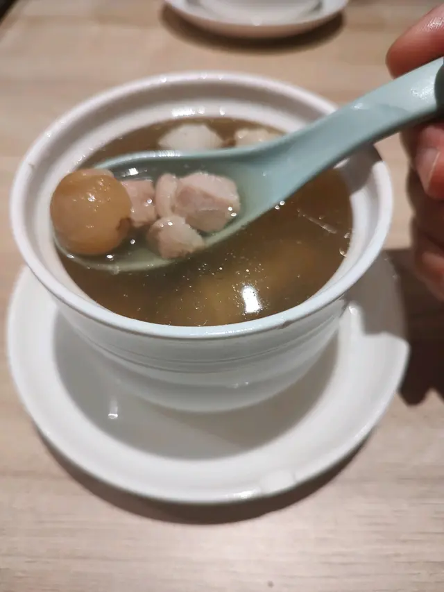 花旗參雞腳燉湯