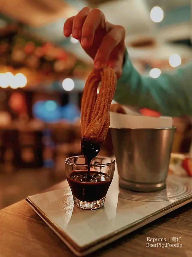 𝑪𝒉𝒖𝒓𝒓𝒐𝒔