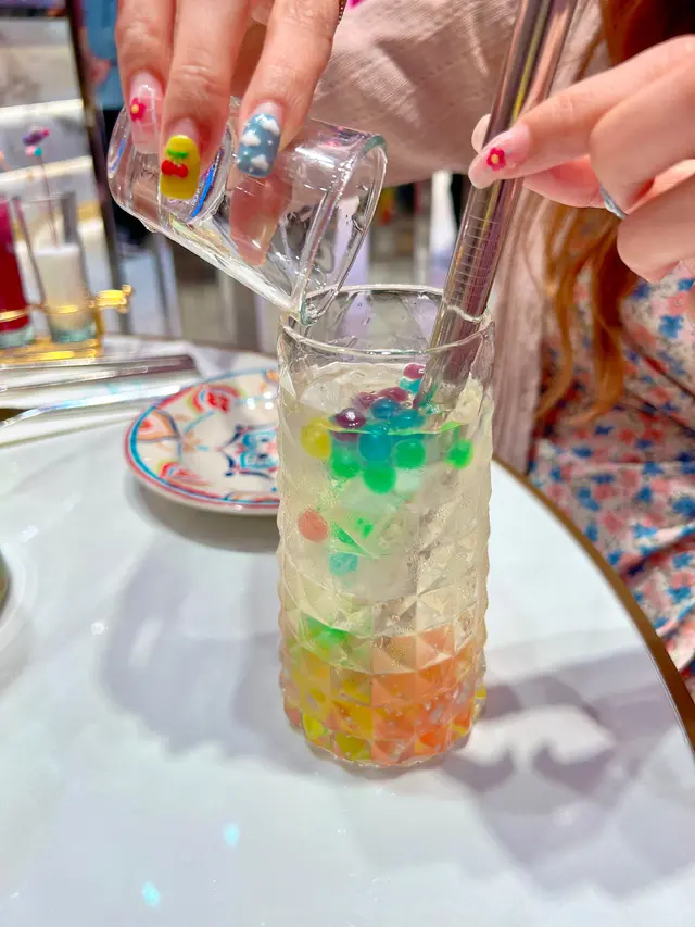 荔枝樹上的彩虹