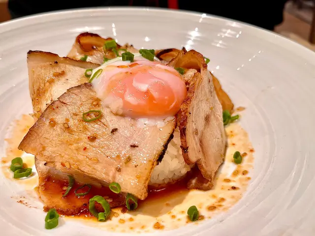 沖繩琉香豚肉飯(配慢煮蛋)