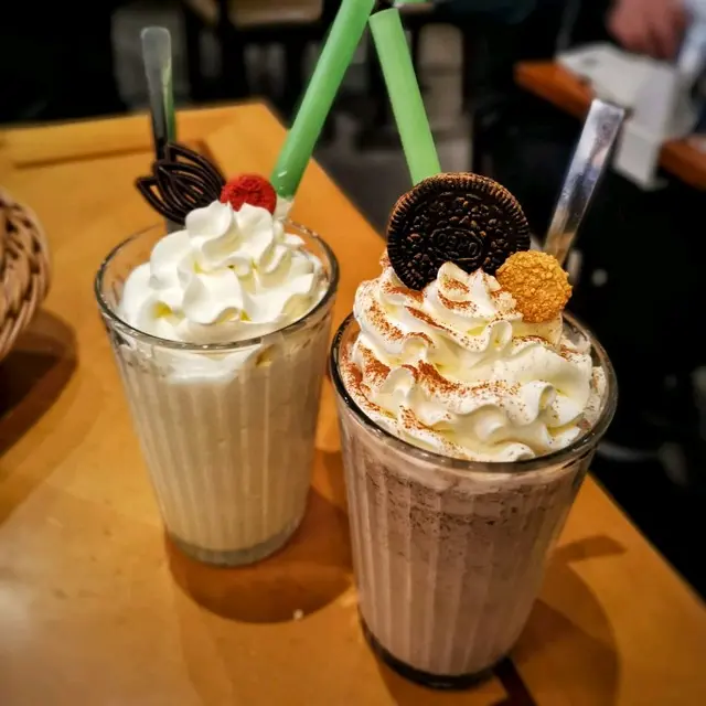 Oreo Milk Shake