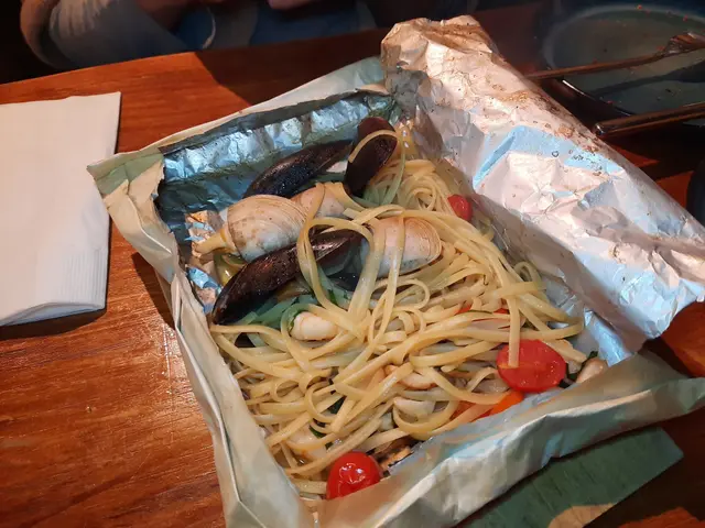 紙包海鮮意粉