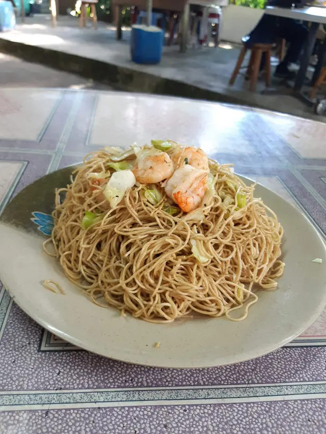 蝦球炒麵
