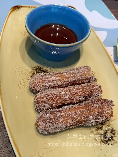 Churros with Chocolate Dip