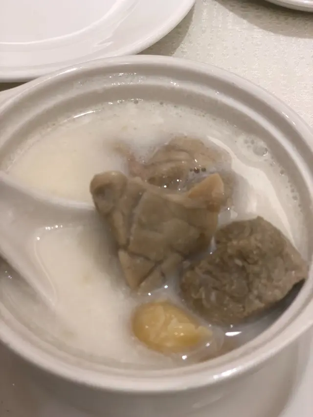 招牌杏汁燉白肺湯