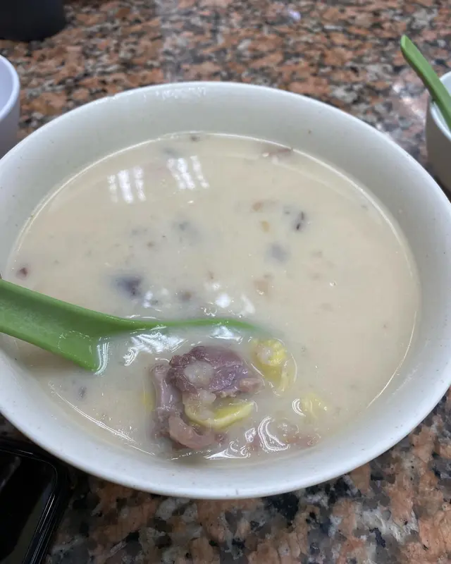 白果腐竹煲豬肚