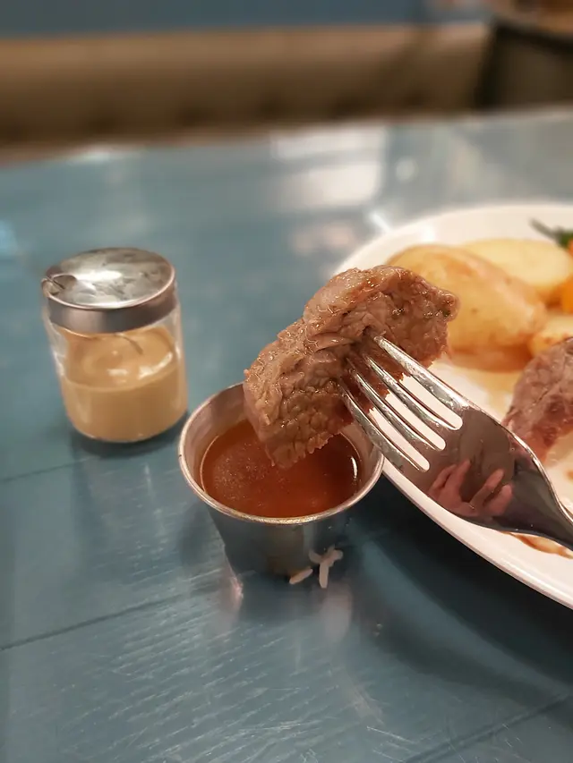 烤美國安格斯肉眼牛扒配紅酒燒汁