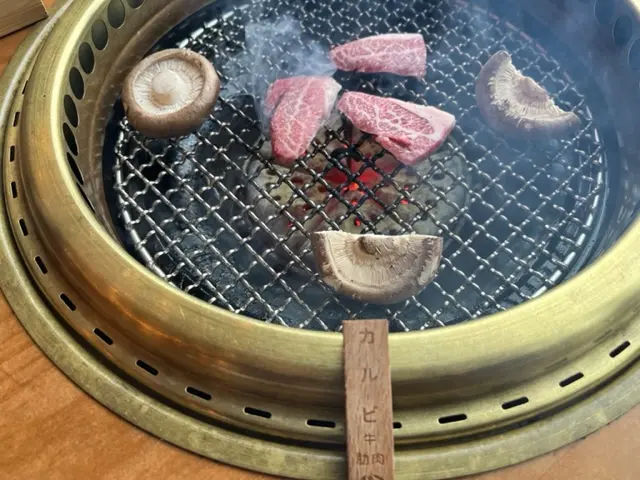 カルビ(牛肋肉)