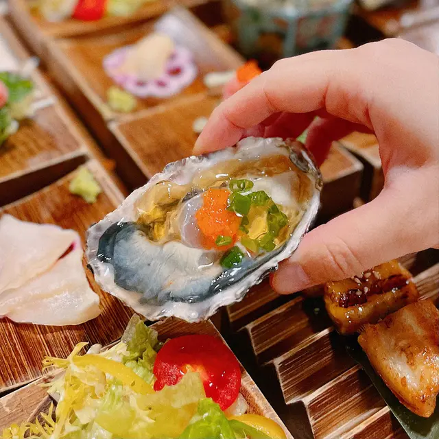 鮮甜飽滿好好味！啫喱嘅存在好清新(應該係酸啫喱)，topping仲有蘿蔔蓉同埋蔥花，想食原汁原味都可以全走嘅！