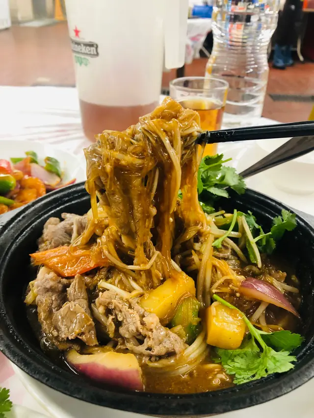 沙嗲肥牛粉絲煲