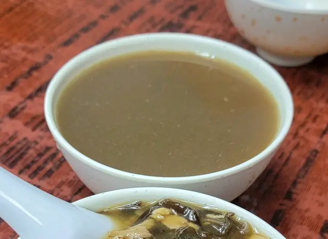 湯味道香濃,但非常容易入口,喝幾口便全身發熱了