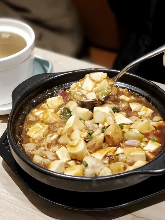 鹹魚雞粒豆腐煲