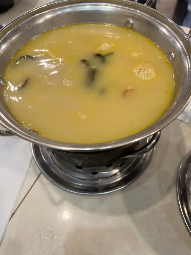 藥膳黃酒花膠雞湯米線