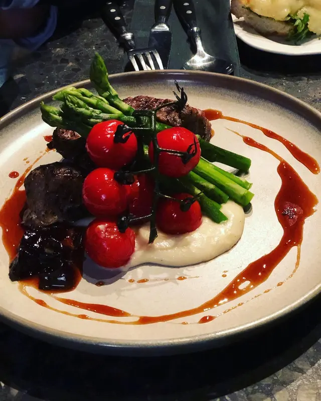 慢煮伊比亞黑豚肉