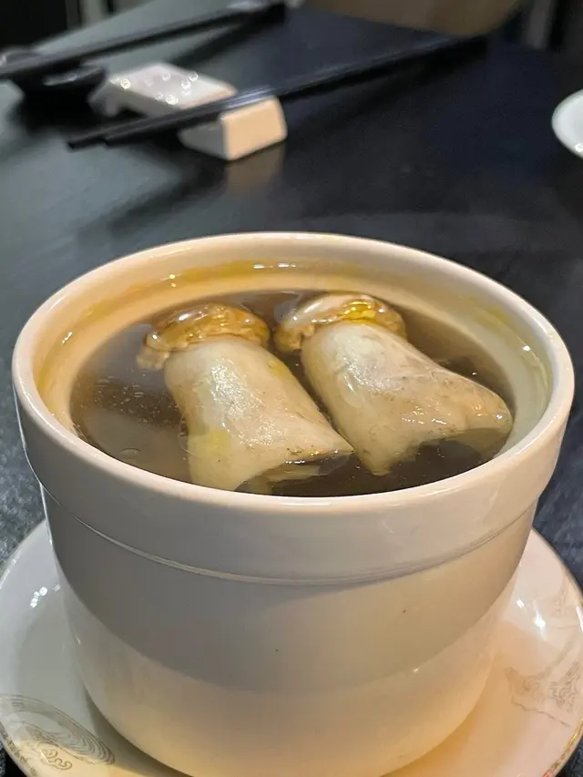 鮮松䇯瑤柱燉花膠