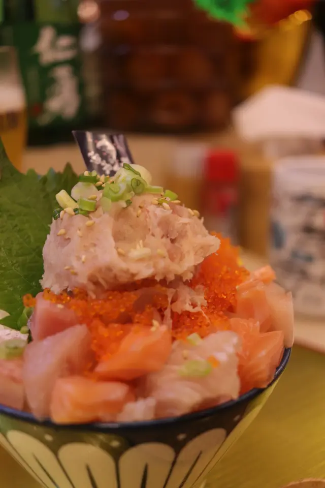 吞拿魚腩蓉、角切魚生、玉子燒丼