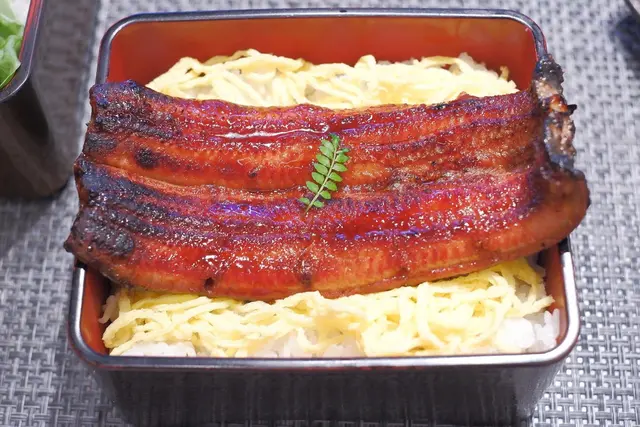 鰻魚重 