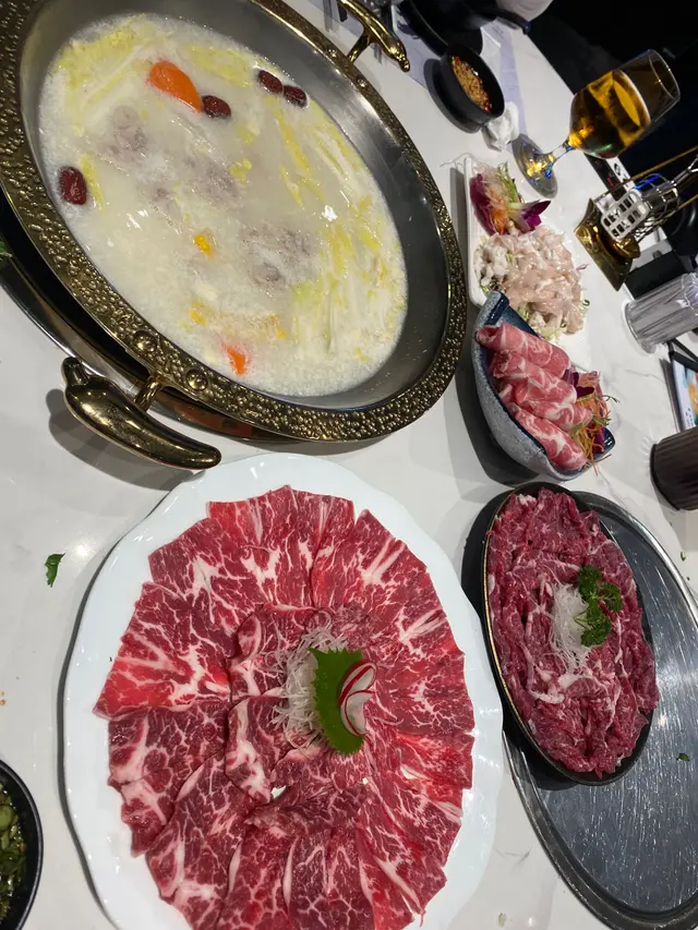 無牛味肉質一般，豚肉嚡口