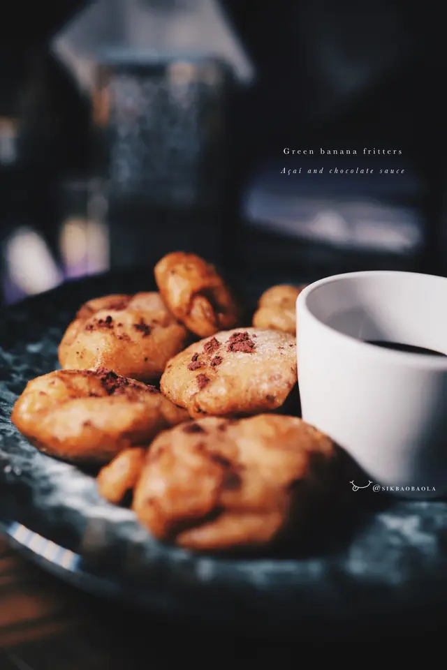 Green banana fritters