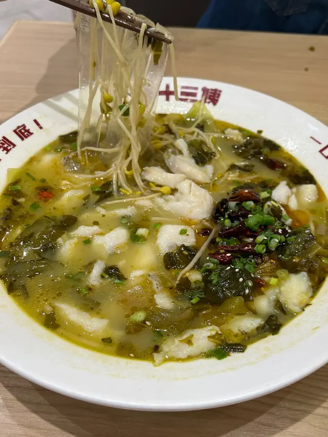 很大一盤,算是抵食