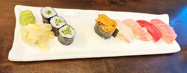 壽司5貫+卷物3卷+烏冬