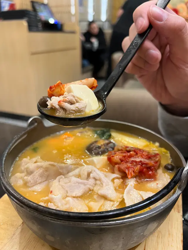 泡菜黑豚腩鍋