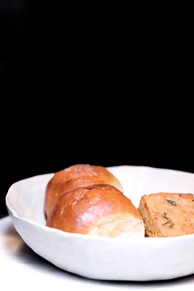 Brioche and tomato scones