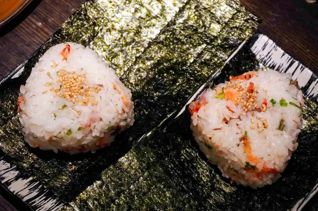 櫻花蝦櫻花飯糰 (個)