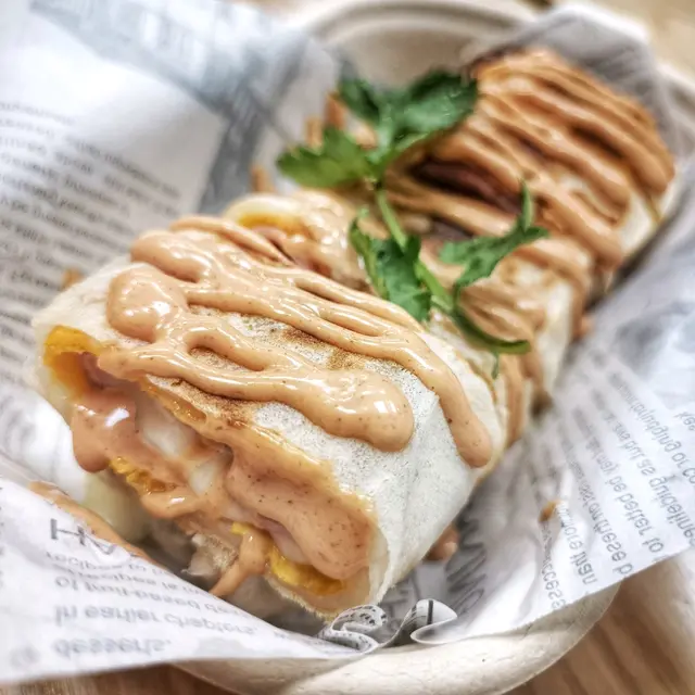 拉絲芝士火腿蛋餅