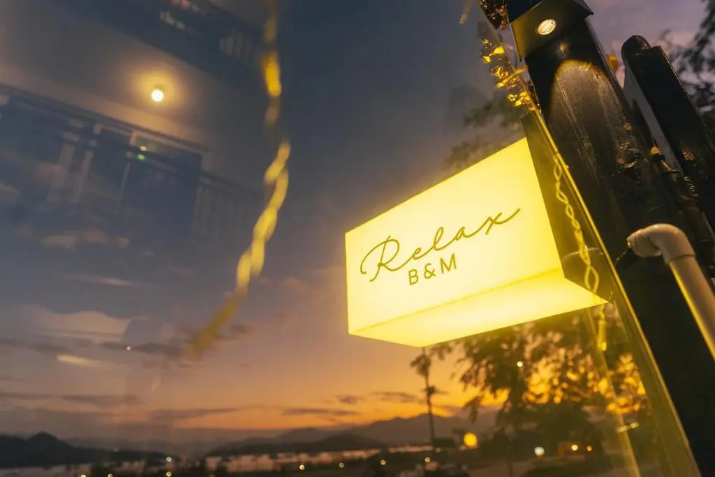 Relax B&M