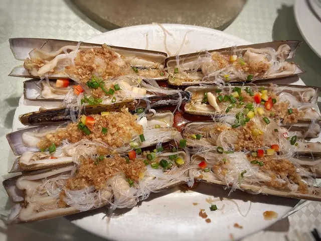 蒜蓉粉絲蒸蟶子