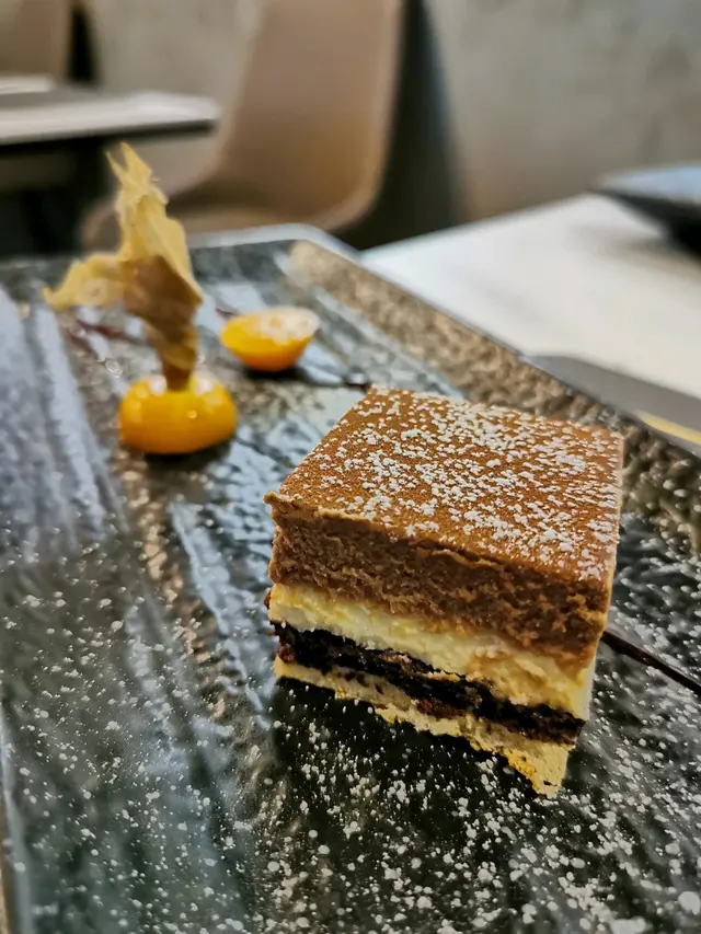 三重朱古力蛋糕