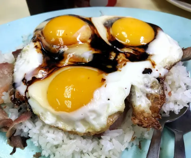 叉燒煎蛋飯