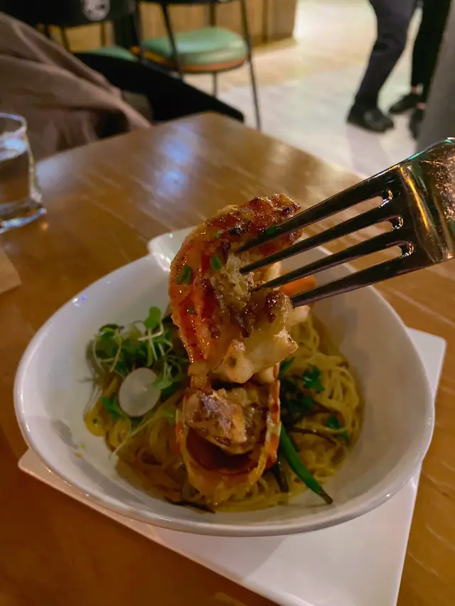 極尚濃蝦湯伴慢煮龍蝦天使麵