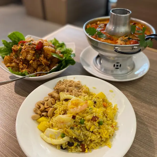 菠蘿海鮮炒飯🍍🦐🍚