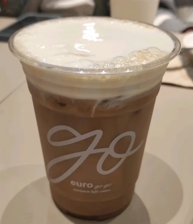 泡沫榛子奶茶