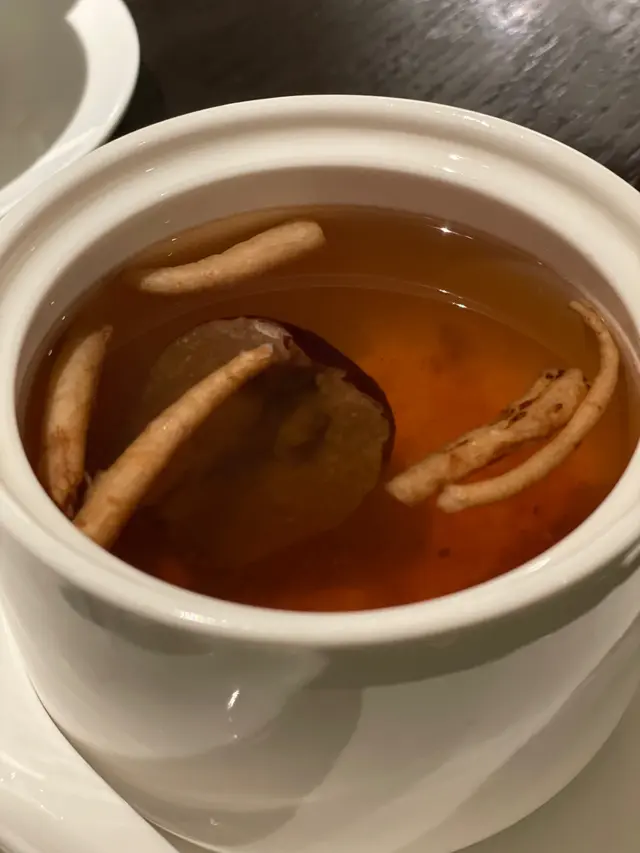 洋蔘棗皇燉桃膠