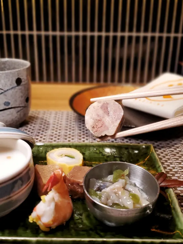 芥末八爪魚、左口魚蛋卷、左口魚漬、拖羅漬、日本虎蝦、蝦煮濃湯