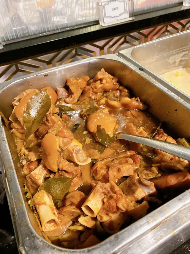 同行有個豬手食家大讚炆得稔又入味