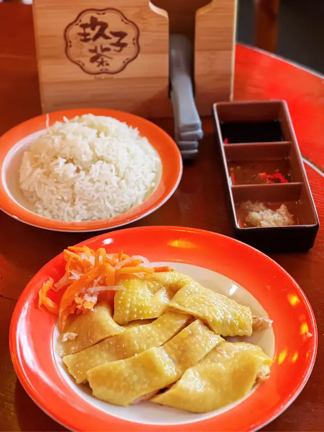 招牌去骨星馬雞飯