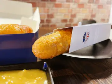 炸热狗肠