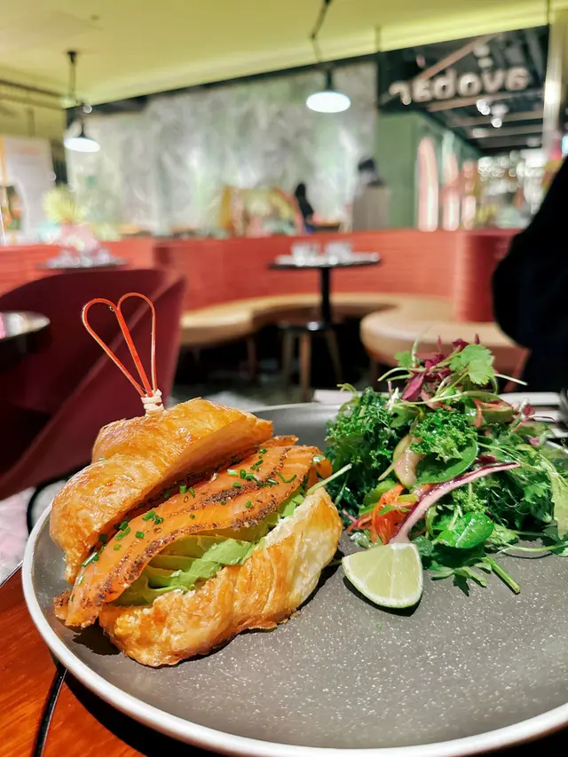 Avocado Salmon Croissant