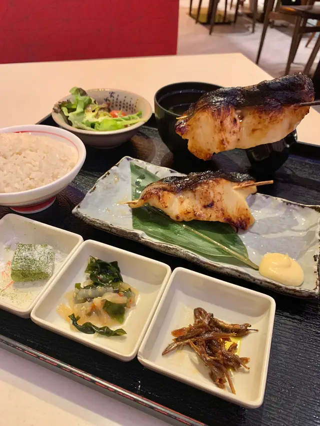 銀鱈魚西京燒定食