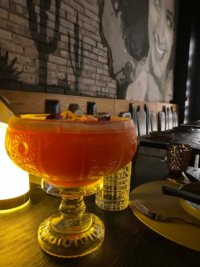 Sharing  Mamacita  -  8  Five  2  Special  