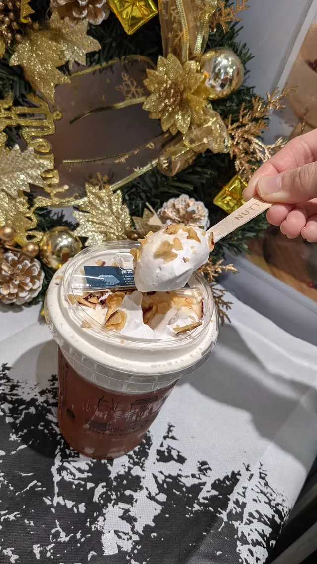 蘋果脆脆楓糖堅果奶蓋茶