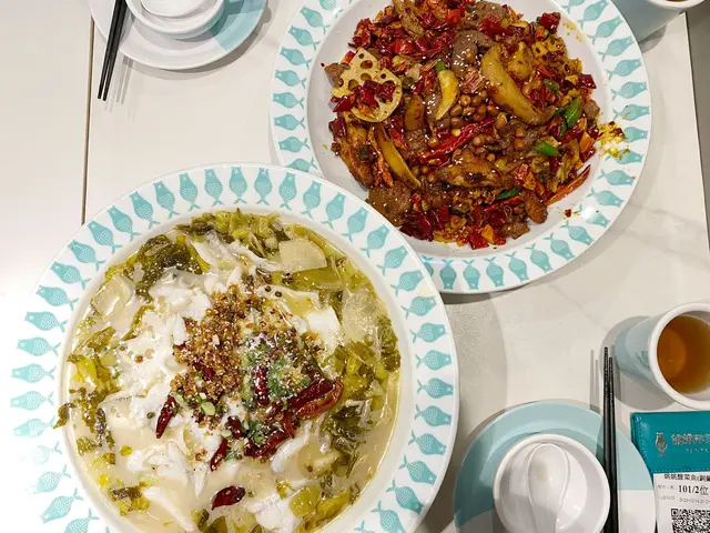 姚姚酸菜魚, 麻辣香鍋